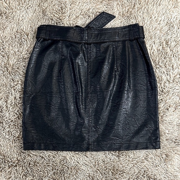 Shinestar Mini Skirt - Picture 2 of 8